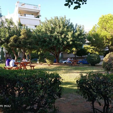 Beautiful House In Alimos Near To The Beach And Metro Atenas Exterior foto